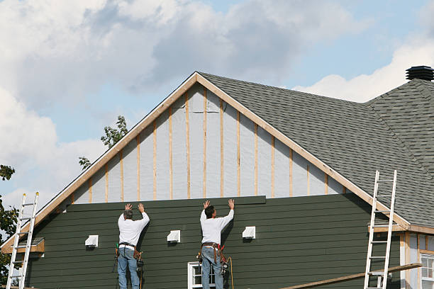 Professional Siding Replacement technician working in Norwich, OH